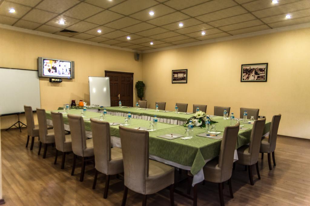 Kristal Otel Adana Exterior foto