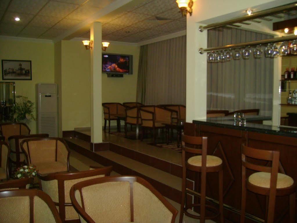 Kristal Otel Adana Exterior foto