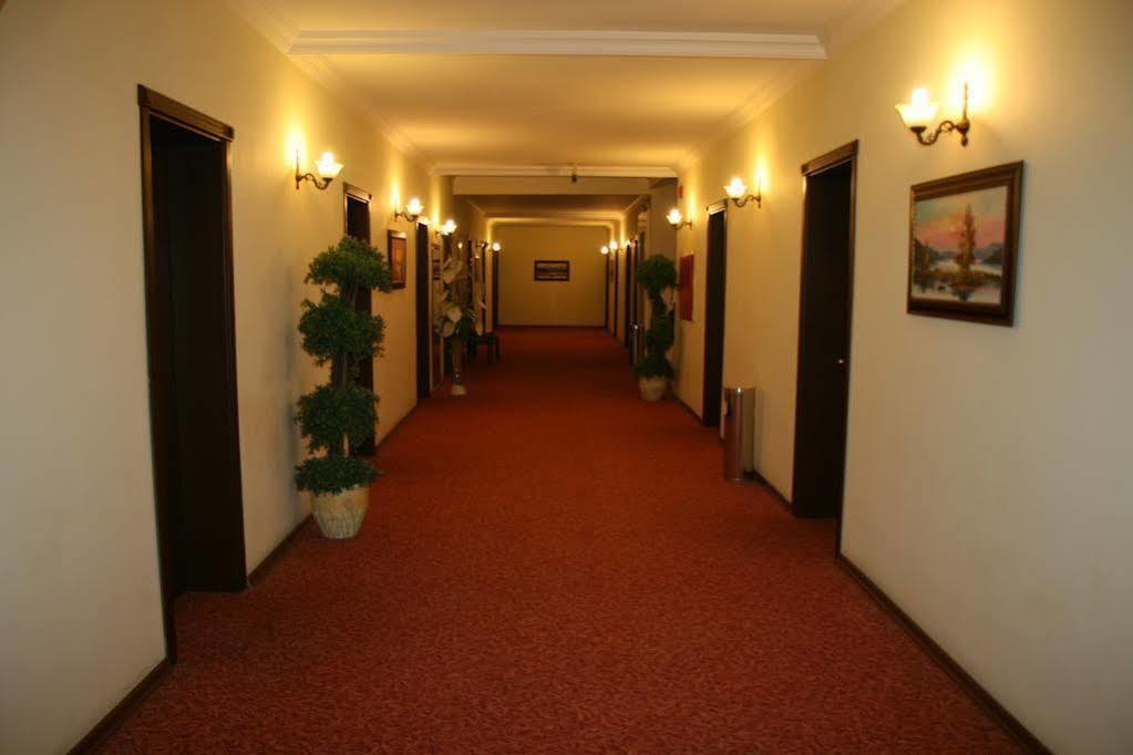 Kristal Otel Adana Exterior foto